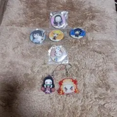 唐*げ様 鬼滅の刃 カンバッジ 6個セットと禰豆子、煉獄さんのキーホルダー