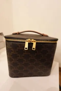 2026年最新】celine バニティ ショルダーバッグの人気アイテム - メルカリ