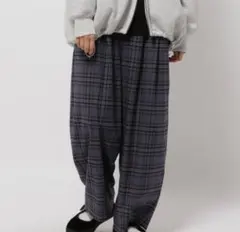 チェック柄 カジュアルパンツ ワイドシルエットのサムネイル