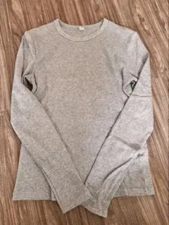 UNIQLO グレーリブＴシャツ