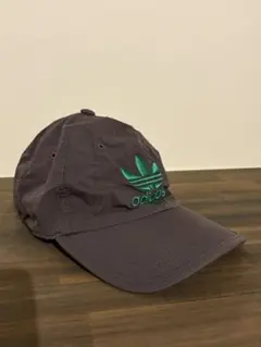 adidas キャップ グレー