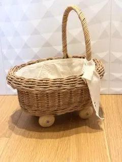 Salut! サリュ ラタン プチバギーのサムネイル