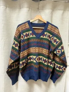 幾何学模様 Vネックセーター Mサイズ ネイビー系