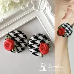 No223 アンティーク風ボタンイヤリング・ピアス　薔薇　ハンドメイド