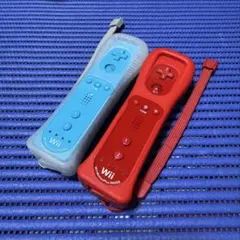 wiiリモコンプラス 限定レッド＆ブルーカバーストラップ付清掃・除菌済みセット