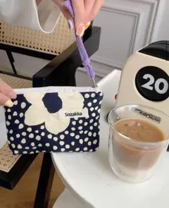 Item thumbnail for item 24c4dcf7-f85d-408b-aba1-e9bf7575b18c