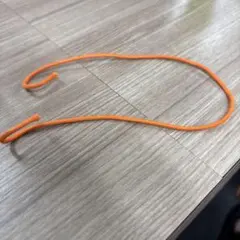 オレンジ色のロープ