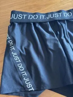 【美品】NIKEナイキ ショートパンツ