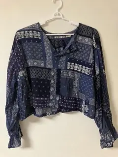 ニコアンド　ペイズリー柄ショートトップス