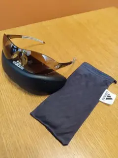 adidas サングラス ブラウンレンズ ホワイトフレーム adidas サングラス ブラウンレンズ ホワイトフレーム