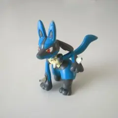 ポケモン　ルカリオ　フィギュア　当時物のサムネイル