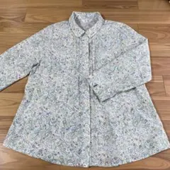 アマカ 花柄 プルオーバー ブラウス イエロー コットンギャザーデザイン40 美品アマカリバティ柄プルオーバー ブラウス イエローコットンギャザー