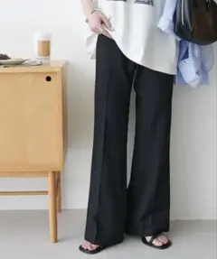 フレアパンツ　ブラック