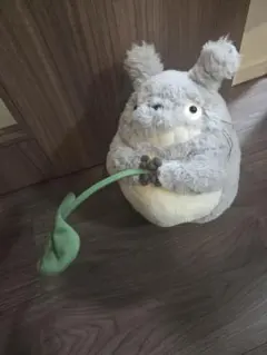 トトロ ぬいぐるみ 葉っぱ付き