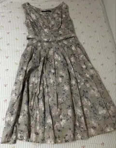 アンアナザーアンジェラス　花柄ノースリーブワンピースのサムネイル