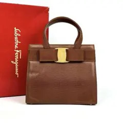 【人気】フェラガモ　ヴァラリボン　ハンドバッグ　リザード　レザー　ブラウン