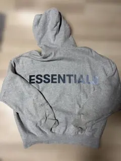 エッセンシャルズ　パーカー