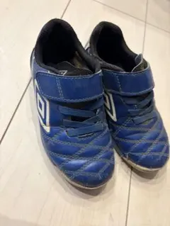 Umbro サッカーシューズ 青