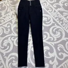 ブラックスキニー