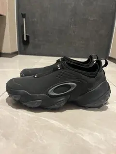 2025年最新】OAKLEY スニーカーの人気アイテム - メルカリ