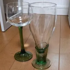 クリアとグリーンのガラス製グラスセット