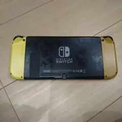 Nintendo Switch 本体 ピカチュウ　イーブイ　モデル