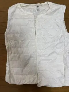 ユニクロ　ウルトラライトダウンベスト　Mサイズホワイト