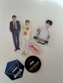 SEVENTEEN ジョンハン アクスタ キーホルダー コースターセット - メルカリ