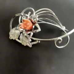 本珊瑚バラのブローチ