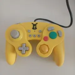 任天堂ライセンス商品　ホリコンピカチュウ