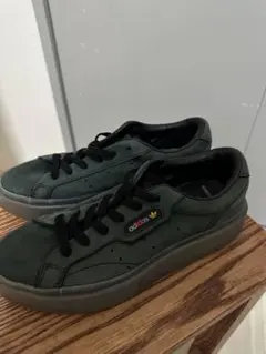 adidas エンジェルチェンコラボスニーカー
