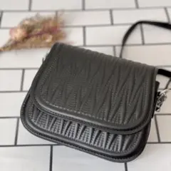 ショルダーバッグ