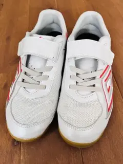 Umbro サッカーフットサル 室内用シューズ 22㎝