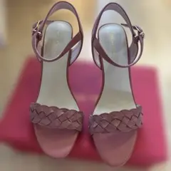 ピンク編み込みデザインサンダル