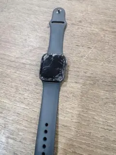 Apple Watch se第二世代ブラック 本体 ひび割れあり　ジャンク品