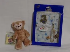 ダッフィー　ぬいぐるみバッジ　2WAYストラップチャーム　2点セット