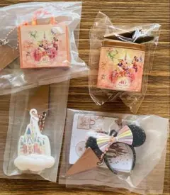 ディズニー　40周年　カプセルトイ　ガチャガチャ　キーチェーン　ミニチュア