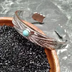 【 再販 】 ターコイズ装飾のステンレスバングル