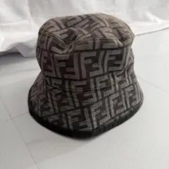 FENDI バイカラー バケットハット ゴートスキン フェンディ - メルカリ