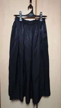 ユニクロ ドレープギャザーロングスカート 黒 Mサイズ