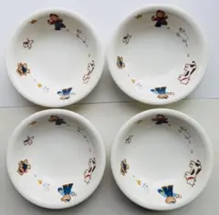 【美品】familiar ファミちゃんリアちゃん　食器　ボール皿4枚セットのサムネイル