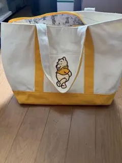 ディズニーランドで購入　　プーさん刺繍トートバッグ