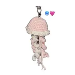 ハンドメイド クラゲ型チャーム ピンクとグレー ビーズ付き