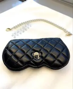 新品　黒キルティング メガネケース