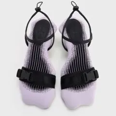 CHARLES&KEITH ナイロンウエーブヘムスカルプチュアヒールサンダル新品のサムネイル