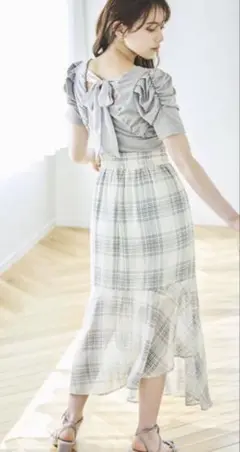dazzlin バックリボンコンパクトカットソー