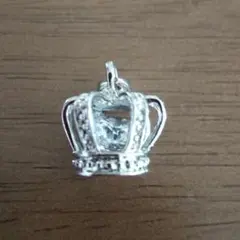 新品未使用☆ペンダントトップ☆クラウン