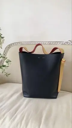 CÉLINE ツイステッドカバ　ネイビー/キャメル　フィービー期 CELINE（セリーヌ） フィービー期 ツイステッドカバ バイカラー レザー