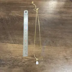 ゴールドメッキ ドロップ型ペンダントネックレス