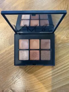 NARS ヴォワヤジュール　アイシャドーパレット